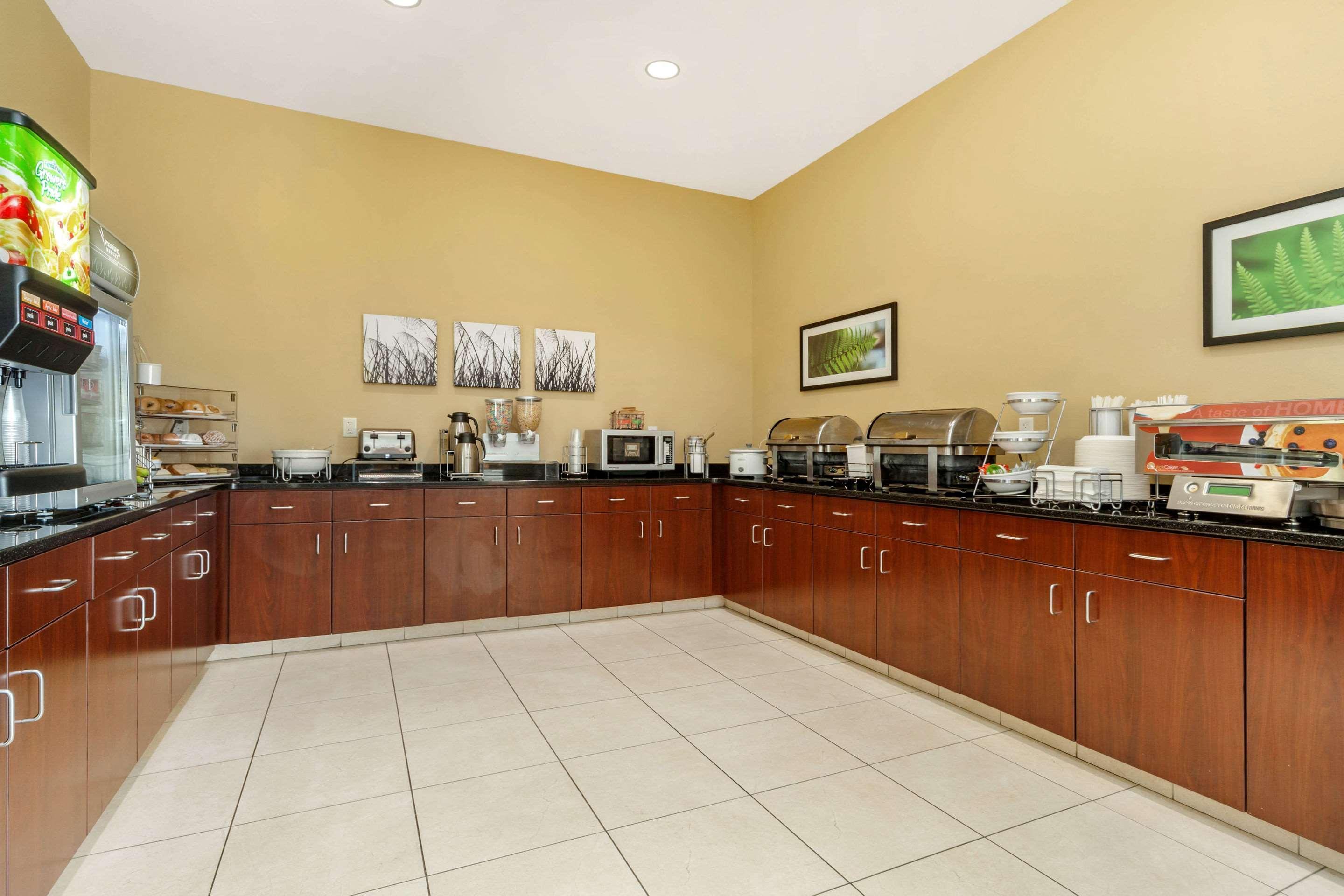 Sleep Inn & Suites Devils Lake Εξωτερικό φωτογραφία
