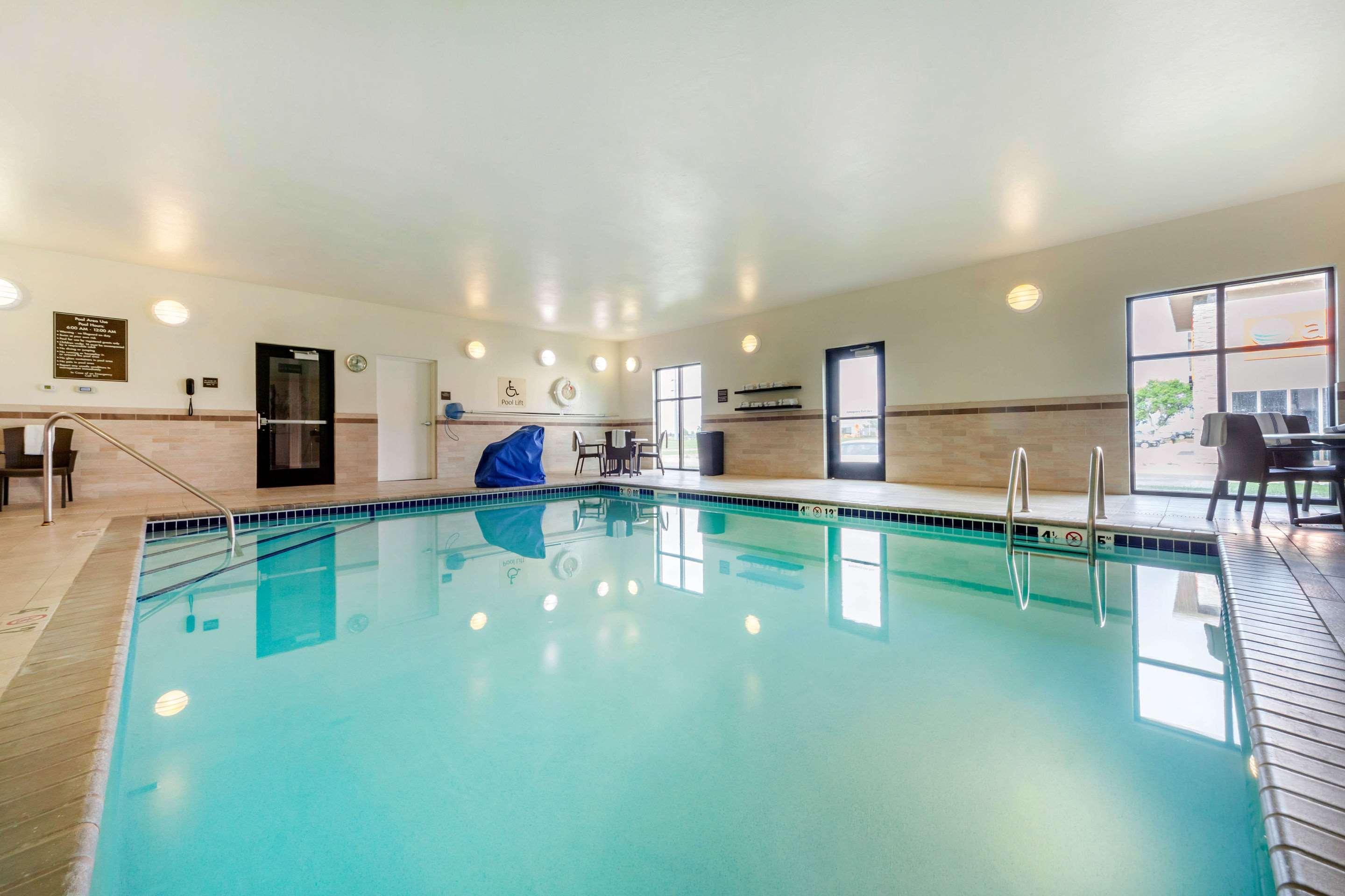 Sleep Inn & Suites Devils Lake Εξωτερικό φωτογραφία